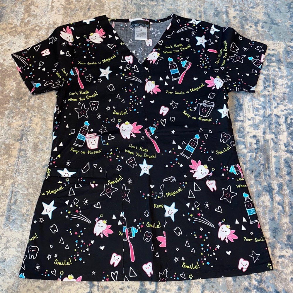 Cherokee dental scrub top